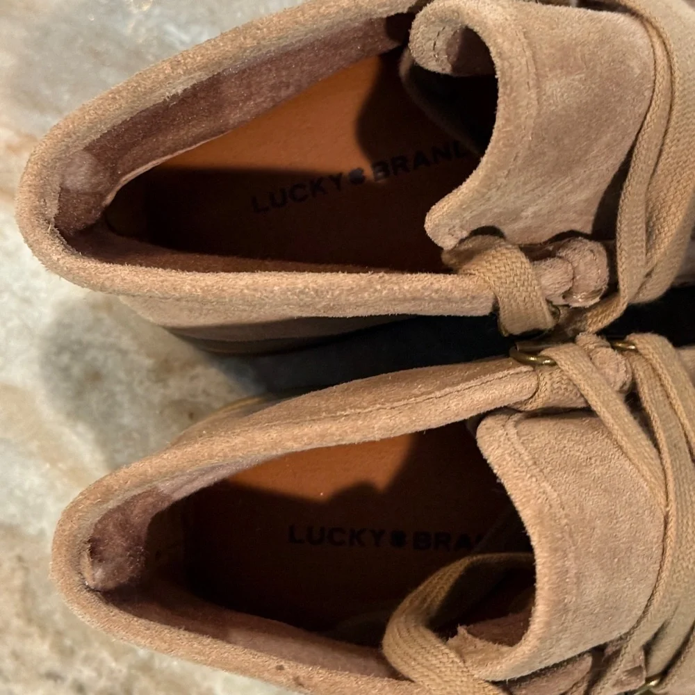 Kids LUCKY BRAND Scarlit Mocassin Suede Boot- Size 5